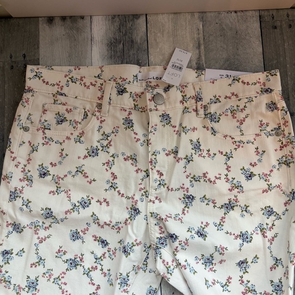 NWT LOFT Floral Modern Skinny White Jeans Sz 31 - 1217 - Picture 4 of 11